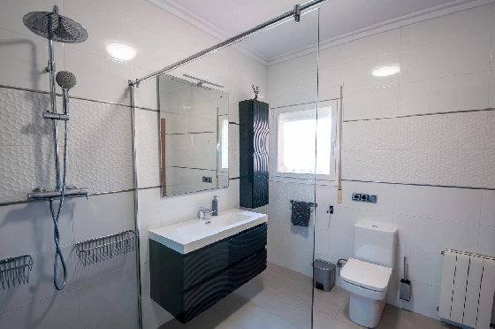 Villa in Orba(Comunidad valenciana) zu verkaufen, Zona de estar 225 m², Klimaanlage, Terreno 637 m², 5 Schlafzimmer, 2 Badezimmer, Pool, ref.: COB-3568-10535-32