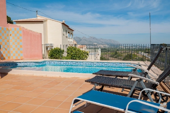 Villa in Orba(Comunidad valenciana) zu verkaufen, Zona de estar 225 m², Klimaanlage, Terreno 637 m², 5 Schlafzimmer, 2 Badezimmer, Pool, ref.: COB-3568-10535-40