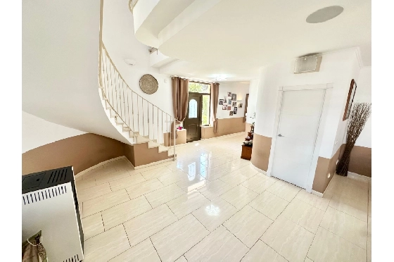 Villa in Pego zu verkaufen, Zona de estar 320 m², Baujahr 2009, Klimaanlage, Terreno 1166 m², 5 Schlafzimmer, 4 Badezimmer, Pool, ref.: O-V98014-16