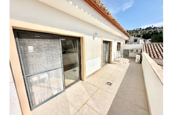 Villa in Pego zu verkaufen, Zona de estar 320 m², Baujahr 2009, Klimaanlage, Terreno 1166 m², 5 Schlafzimmer, 4 Badezimmer, Pool, ref.: O-V98014-37