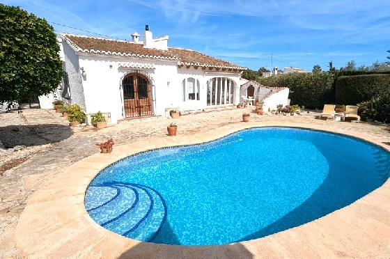 Villa in Javea zu verkaufen, Zona de estar 170 m², Terreno 817 m², 3 Schlafzimmer, 2 Badezimmer, Pool, ref.: AVS-57614-26