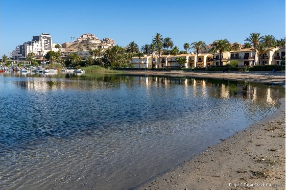 Apartment in Cartagena(La Manga, Murcia, Costa Blanca) zu verkaufen, Zona de estar 102 m², Terreno 227 m², 3 Schlafzimmer, 2 Badezimmer, Pool, ref.: TW-SIENA,-LA-MANGA-25