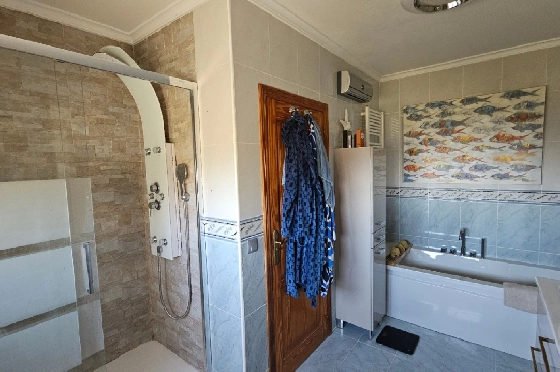Villa in Pego zu verkaufen, Zona de estar 312 m², Baujahr 2005, Klimaanlage, Terreno 1027 m², 5 Schlafzimmer, 5 Badezimmer, Pool, ref.: O-V98114-32
