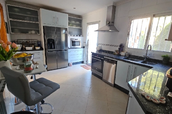 Villa in Pego zu verkaufen, Zona de estar 312 m², Baujahr 2005, Klimaanlage, Terreno 1027 m², 5 Schlafzimmer, 5 Badezimmer, Pool, ref.: O-V98114-40