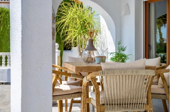 Villa in Moraira zu verkaufen, Zona de estar 290 m², Baujahr 2003, + Ofen, Klimaanlage, Terreno 847 m², 3 Schlafzimmer, 3 Badezimmer, Pool, ref.: AM-12692DR-23