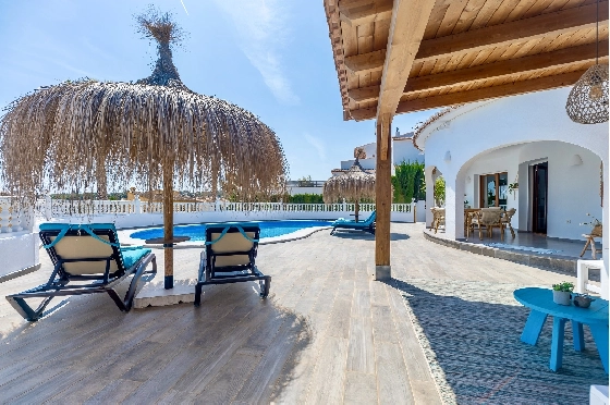 Villa in Moraira zu verkaufen, Zona de estar 290 m², Baujahr 2003, + Ofen, Klimaanlage, Terreno 847 m², 3 Schlafzimmer, 3 Badezimmer, Pool, ref.: AM-12692DR-27