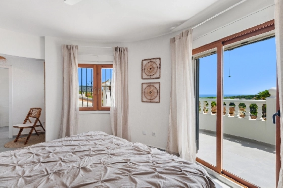Villa in Moraira zu verkaufen, Zona de estar 290 m², Baujahr 2003, + Ofen, Klimaanlage, Terreno 847 m², 3 Schlafzimmer, 3 Badezimmer, Pool, ref.: AM-12692DR-46