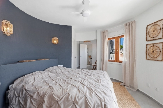 Villa in Moraira zu verkaufen, Zona de estar 290 m², Baujahr 2003, + Ofen, Klimaanlage, Terreno 847 m², 3 Schlafzimmer, 3 Badezimmer, Pool, ref.: AM-12692DR-47