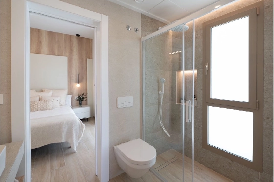 Eck-Reihenhaus in Los Alcazares zu verkaufen, Zona de estar 146 m², Zustand Erstbezug, Klimaanlage, Terreno 177 m², 3 Schlafzimmer, 2 Badezimmer, Pool, ref.: HA-LAN-480-Q01-15