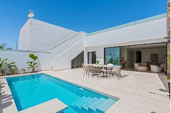 Villa in Los Alcazares zu verkaufen, Zona de estar 198 m², Zustand Erstbezug, Klimaanlage, Terreno 235 m², 3 Schlafzimmer, 2 Badezimmer, Pool, ref.: HA-LAN-501-E01-1
