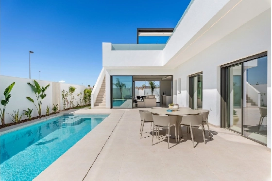 Villa in Los Alcazares zu verkaufen, Zona de estar 198 m², Zustand Erstbezug, Klimaanlage, Terreno 235 m², 3 Schlafzimmer, 2 Badezimmer, Pool, ref.: HA-LAN-501-E01-27