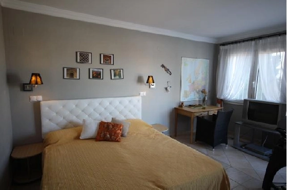 Sommerhaus in Oliva(San Pere) zur Ferienvermietung, Zona de estar 170 m², Baujahr 2005, Zustand neuwertig, + Fussbodenheizung, Klimaanlage, Terreno 900 m², 3 Schlafzimmer, 2 Badezimmer, Pool, ref.: V-1415-11